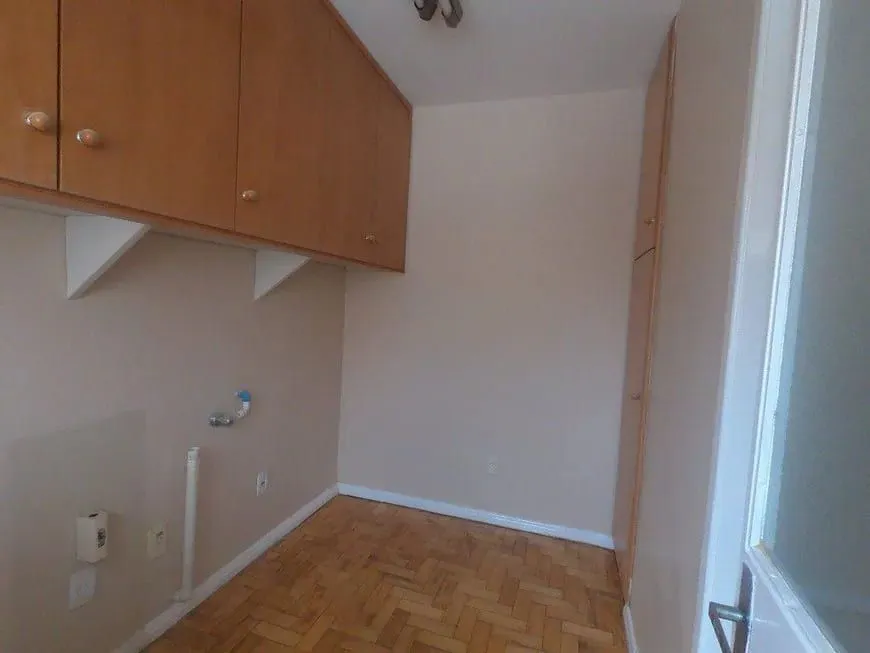 Imagem Apartamento com 2 quartos e 72m² à venda em Menino Deus, Porto Alegre.
