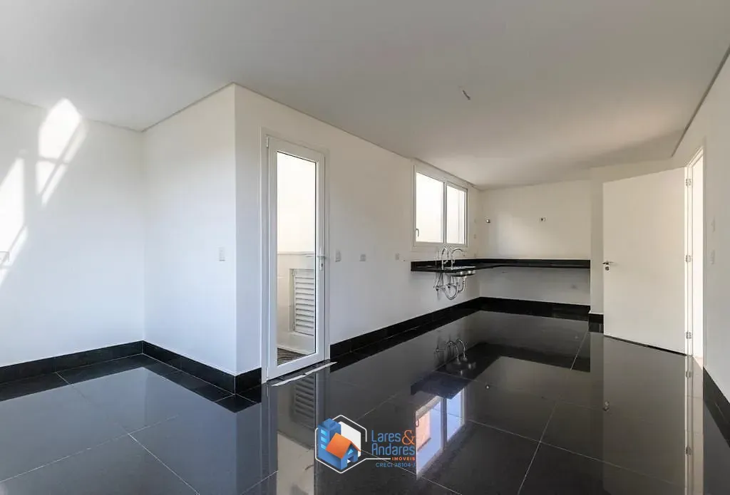 Imagem Casa em condomínio para venda em Parque Colonial com 4 quartos, sendo 4 suítes, 786.97m²