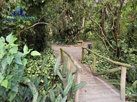 Imagem LINDO TERRENO EM CONDOMÍNIO ALTO PADRÃO NA GRANJA VIANA. 2.339m²
