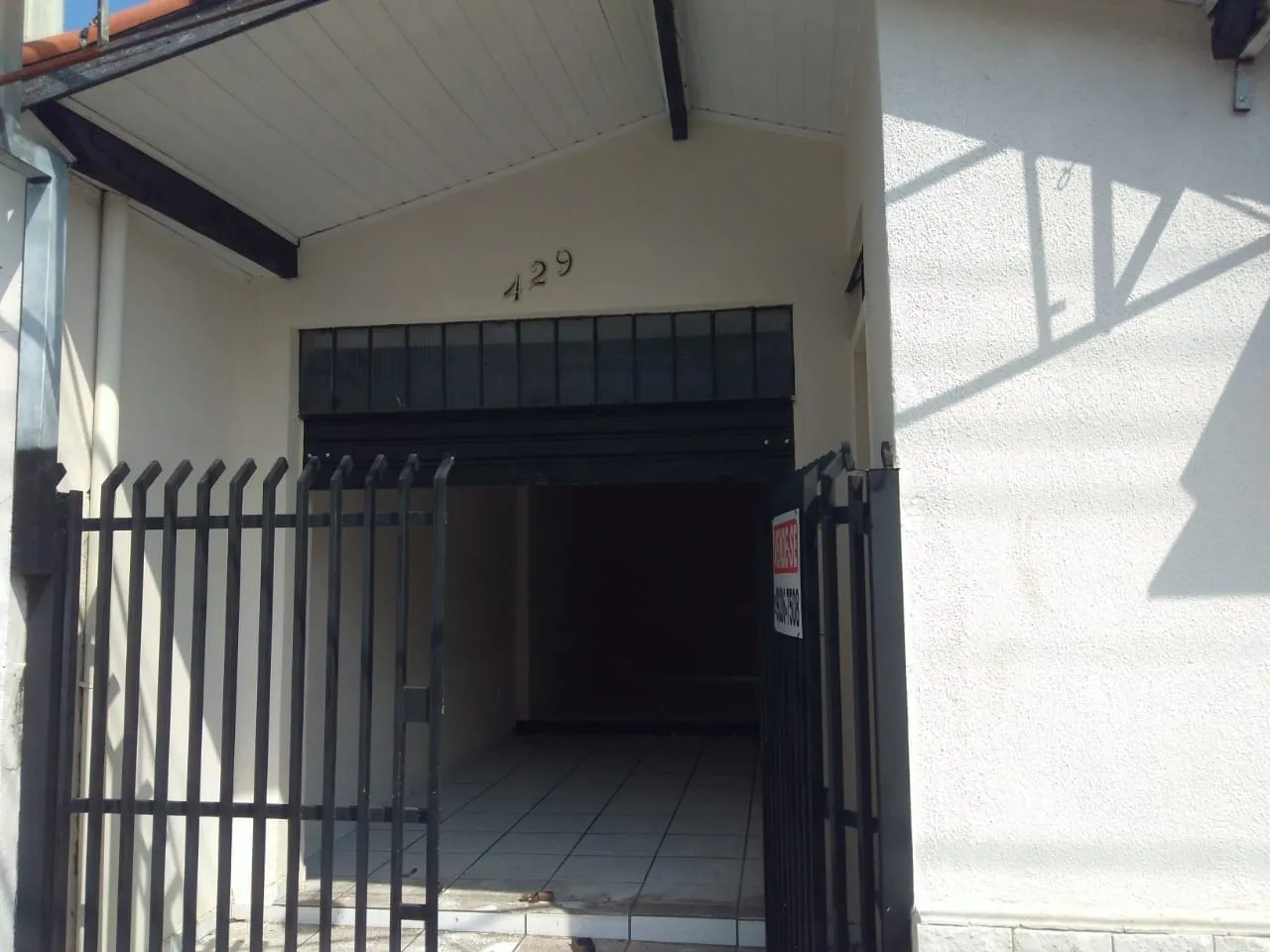 Imagem Comercial à venda 3 Quartos, 3 Vagas, 240M², Chácara do Visconde, Taubaté - SP