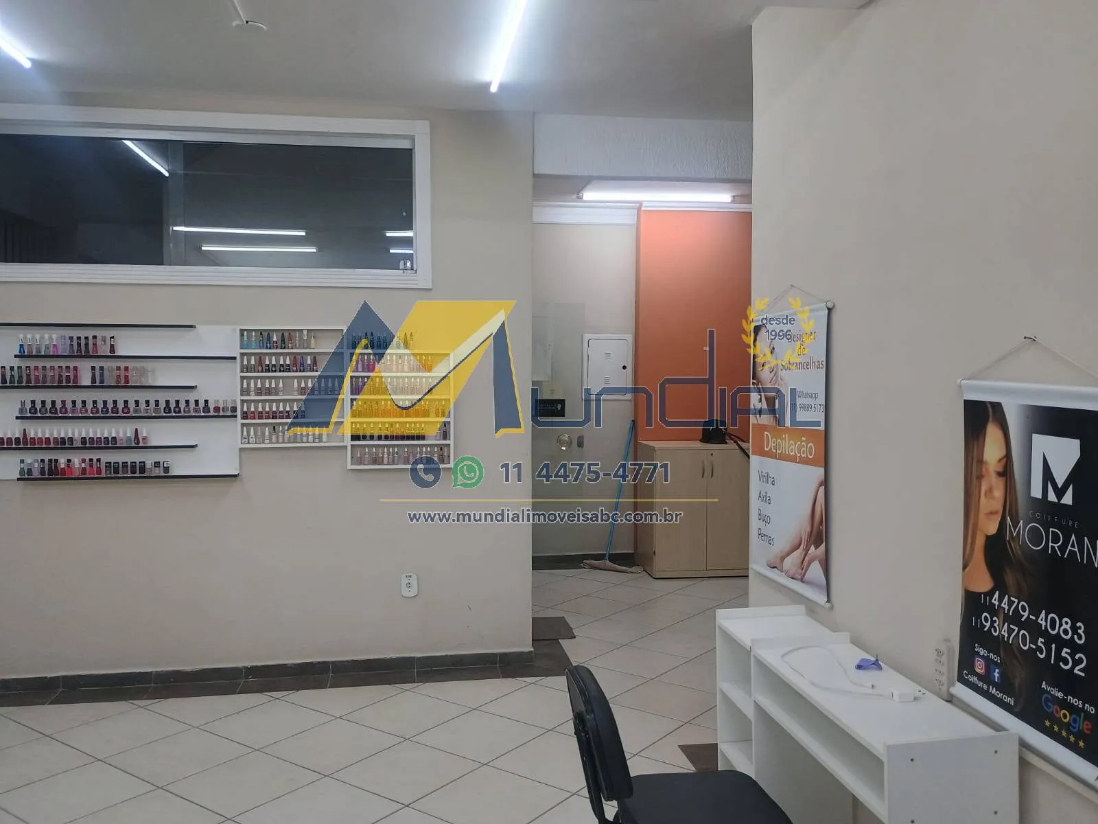 Imagem Salão Comercial 242 m² com 8 Vagas no Bangu, Santo André.
