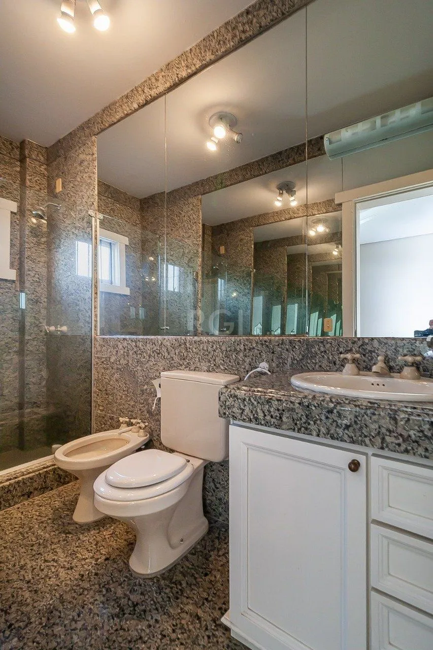 Imagem Casa de Condomínio em Santa Tereza