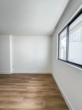Imagem Apartamento à venda em Itapema, Meia Praia, com 3 quartos, 115m2