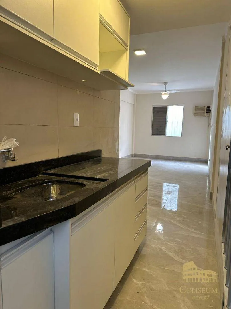 Imagem Kitnet com 1 dormitório à venda, 33 m² por R$ 220.000,00 - Canto do Forte - Praia Grande/SP