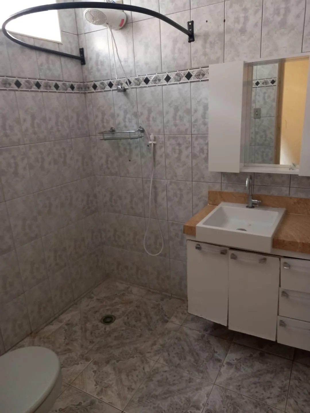 Imagem Casa à venda 7 Quartos, 4 Suites, 3 Vagas, 490M², Jardim Russi, Taubaté - SP