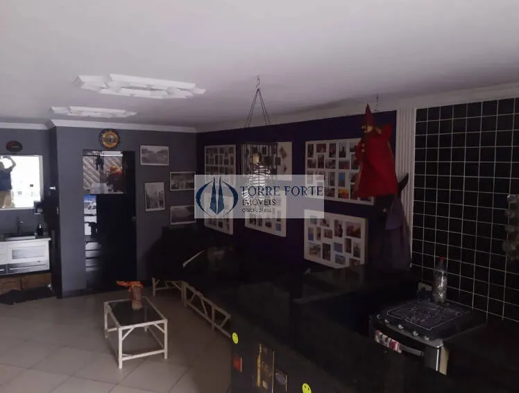 Imagem Linda Casa com 3 Suítes e Piscina no Jardim Imperador 