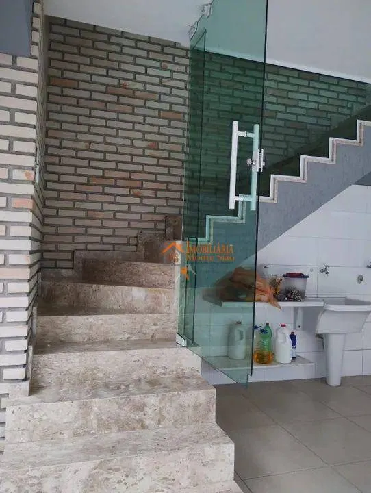 Imagem Sobrado com 4 dormitórios à venda, 309 m² por R$ 1.500.000,00 - Centro - Arujá/SP