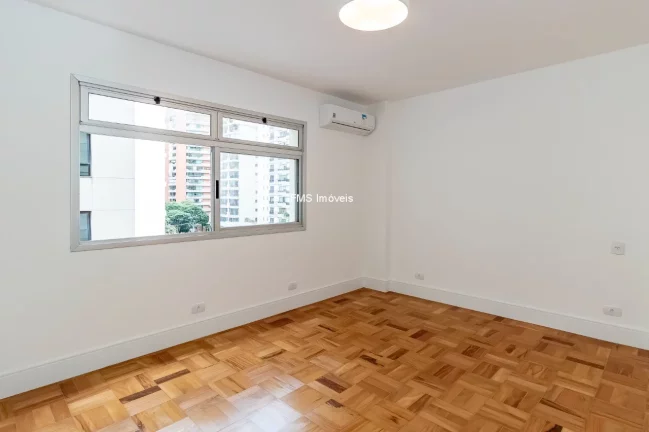 Imagem Venda de Luxuoso Apartamento de 3 Quartos no Jardim Paulista, São Paulo-SP - 181,50m² - 3 Vagas - Imperdível!