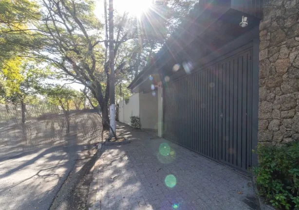 Imagem Imperdível: Casa de Luxo para Locação em São Paulo - Alto de Pinheiros 6 quartos, 6 suítes, 2 salas, 7 banheiros, 6 vagas, 450m²