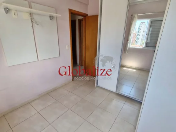 Imagem Apartamento com 3 quartos, 1 suíte e duas vagas de garagem no coração da Pompeia, em Santos. Valor R$ 1.120.000,00.