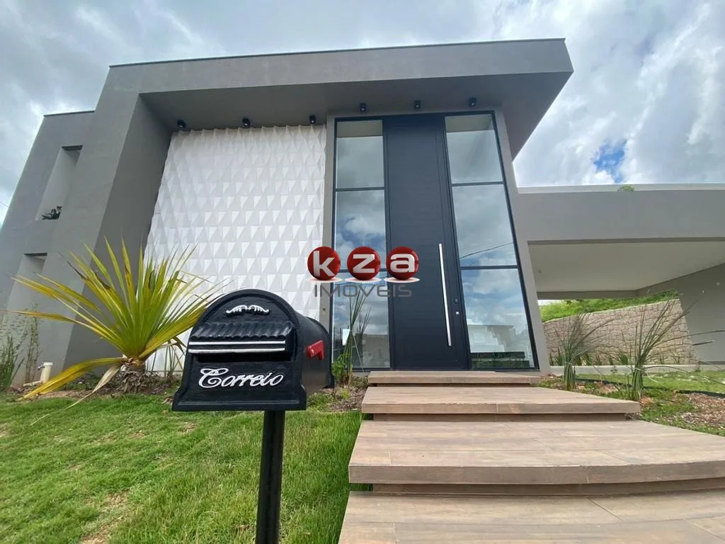 Foto do imóvel Casa de Luxo em Condomínio Campo de Toscana, Vinhedo-SP: 4 Quartos, 4 Suítes, 3 Salas, 6 Banheiros, 6 Vagas, 328m². Venda ou Locação.