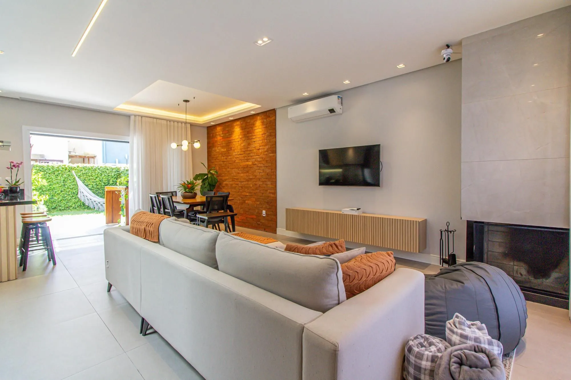 Imagem Casa em condominio, com espaçp e segurança para sua familia!