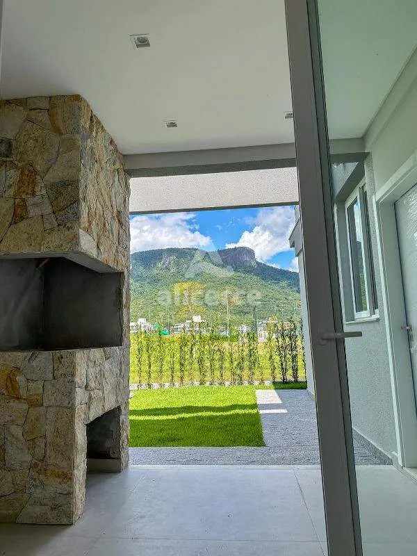 Imagem Casa à venda com 3 quartos 1 suíte, 160m² em Pedra Branca Palhoça