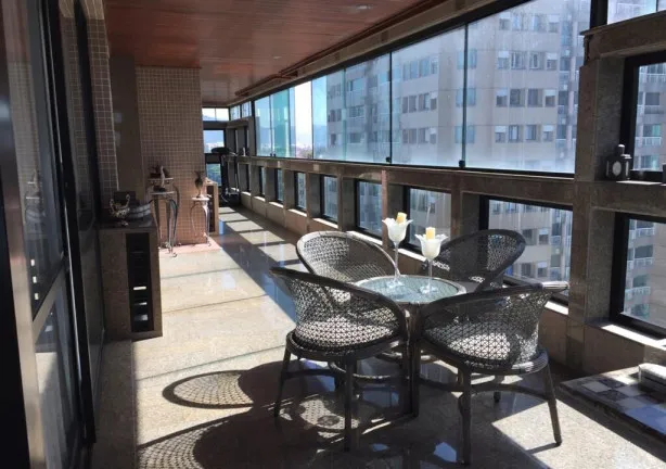 Imagem Apartamento com 4 Quartos à Venda, 247 m² em Barra da Tijuca - Rio de Janeiro