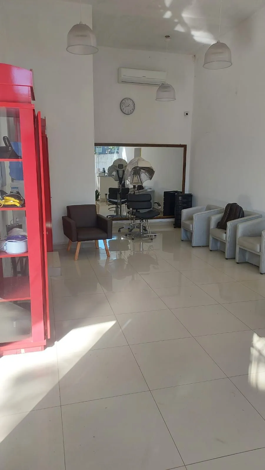 Imagem PRÉDIO COMERCIAL COM 5 SALAS E PROJETO APROVADO APARTAMENTO 100M2