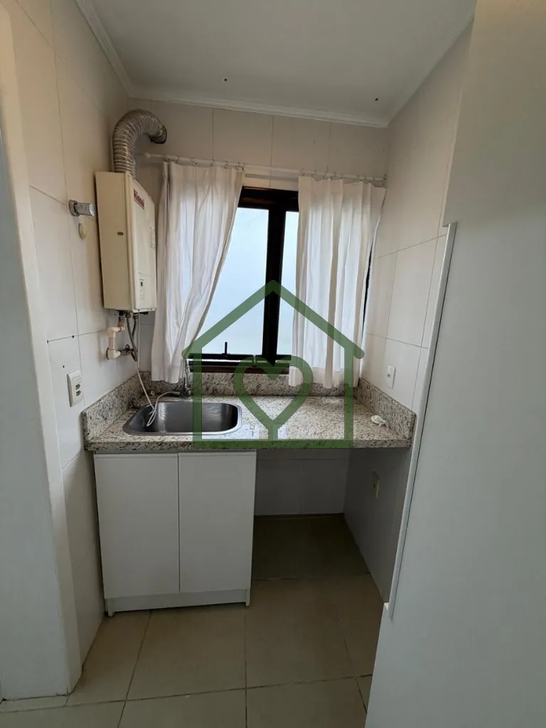 Imagem Vendo excelente apartamento semi mobiliado, poucos metros do Medplex, conta com 89 m² de área úti...