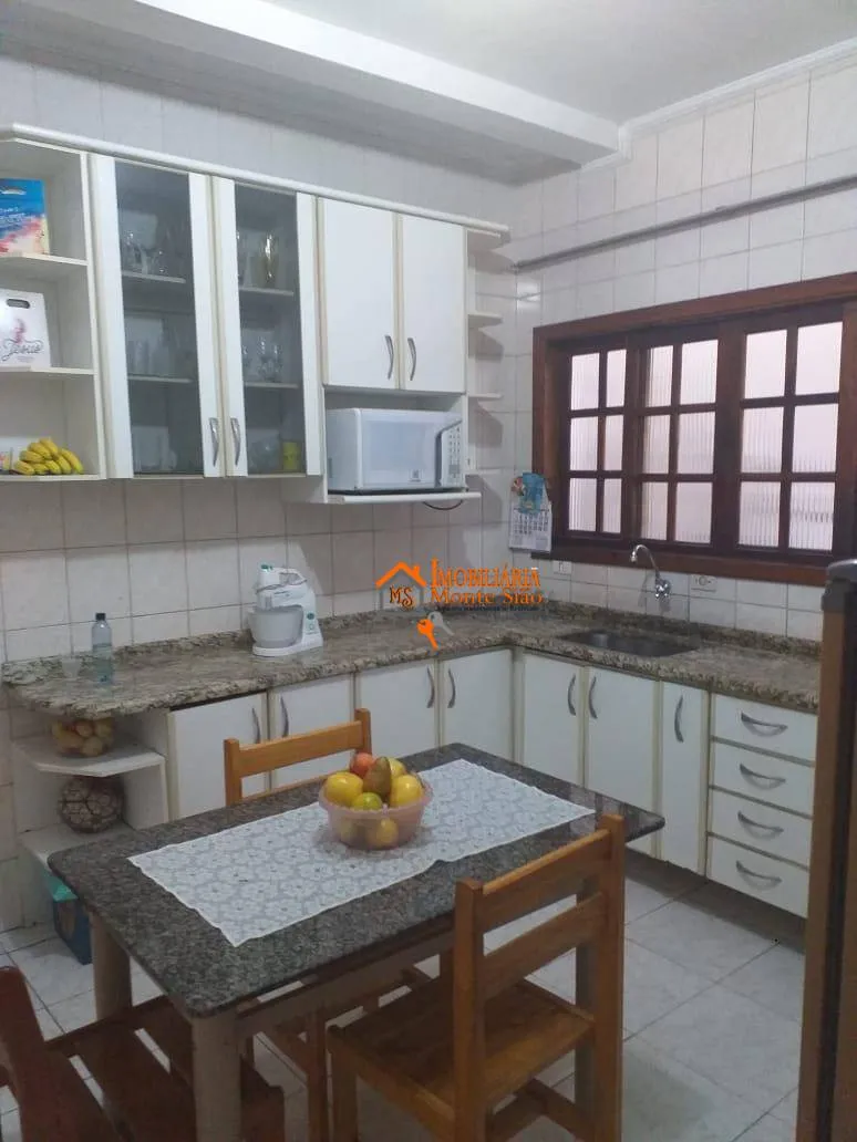 Imagem Sobrado com 3 dormitórios à venda, 300 m² por R$ 530.000,00 - Jardim Paraventi - Guarulhos/SP