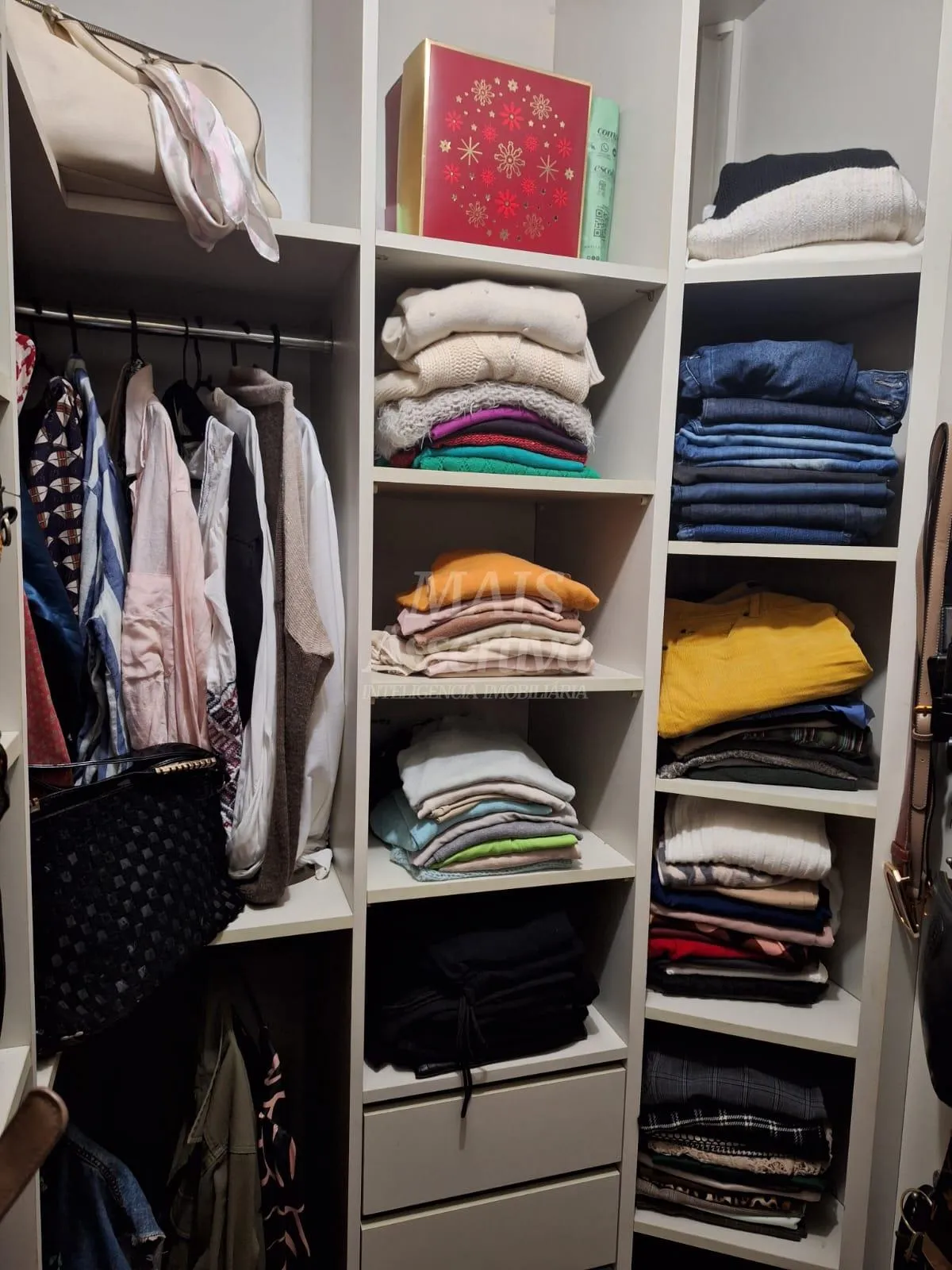 Imagem Ótimo apartamento semi-mobiliado a venda em Cristo Redentor-Porto Alegre/RS