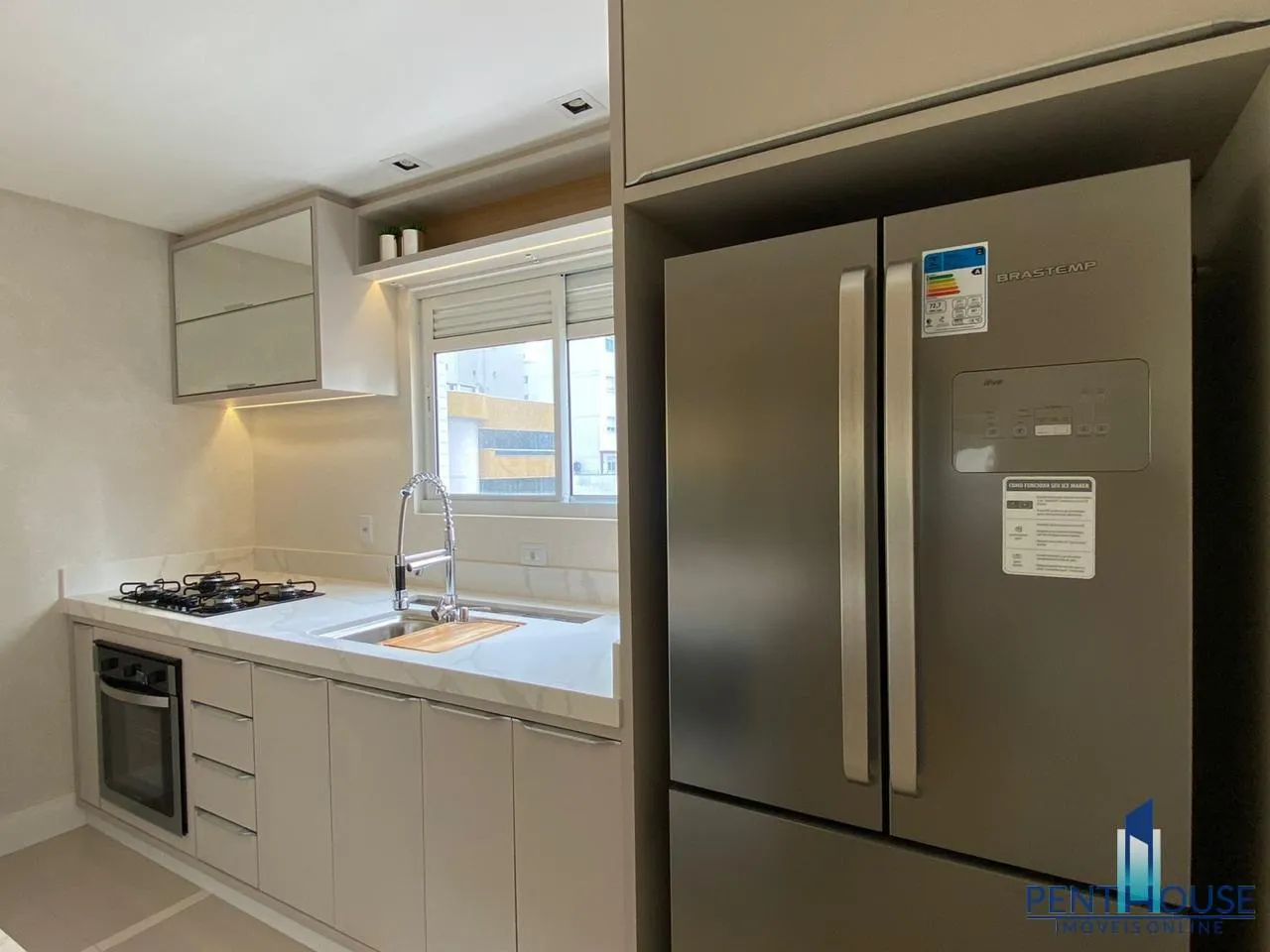 Imagem Apartamento Zona Central para Venda em Balneário Camboriú, CENTRO, 3 dormitórios, 3 suítes, 4 banheiros, 3 vagas