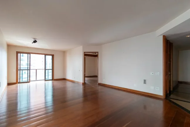 Foto do imóvel Apartamento à venda em São Paulo, Moema, com 3 quartos, 325m2 em Ministro Gabriel de Rezende Passos