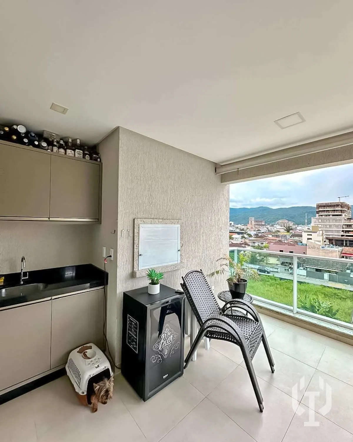 Imagem Apartamento diferenciado com 2 suítes em Meia Praia