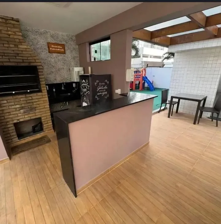 Imagem Apartamento reformado com 100 m², 3 quartos, suíte e lazer completo no Jardim Oceania, a poucos metros da praia.