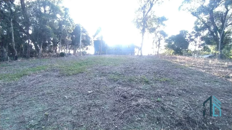 Imagem - Chácara com casa, 04 quartos c/suíte, em ótima localização, em São José dos Pinhais PR