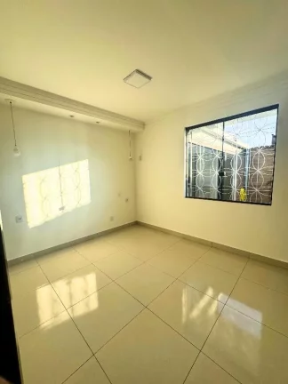 Imagem Casa de 3 quartos no bairro das Águas perto do HMC em Ipatinga MG.