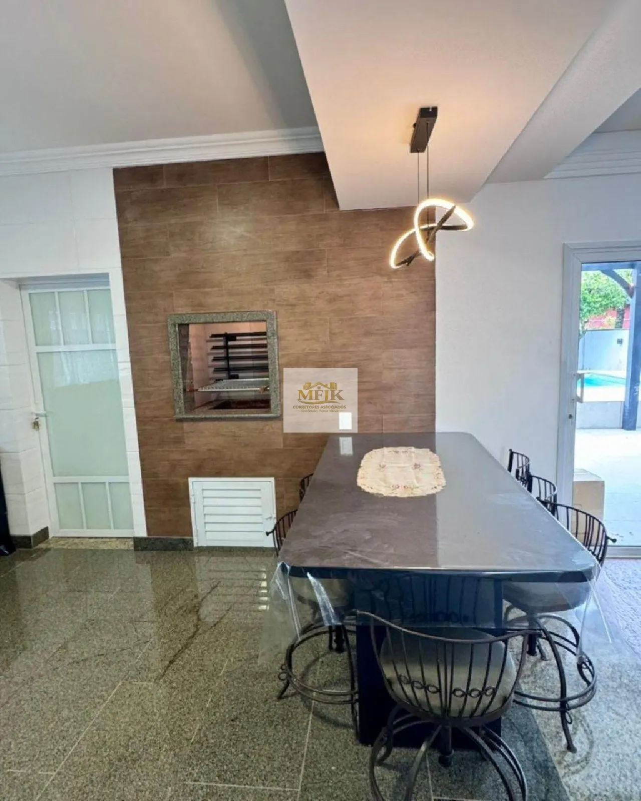 Imagem Casa com 4 quartos e 360 m² à venda em Atami Sul