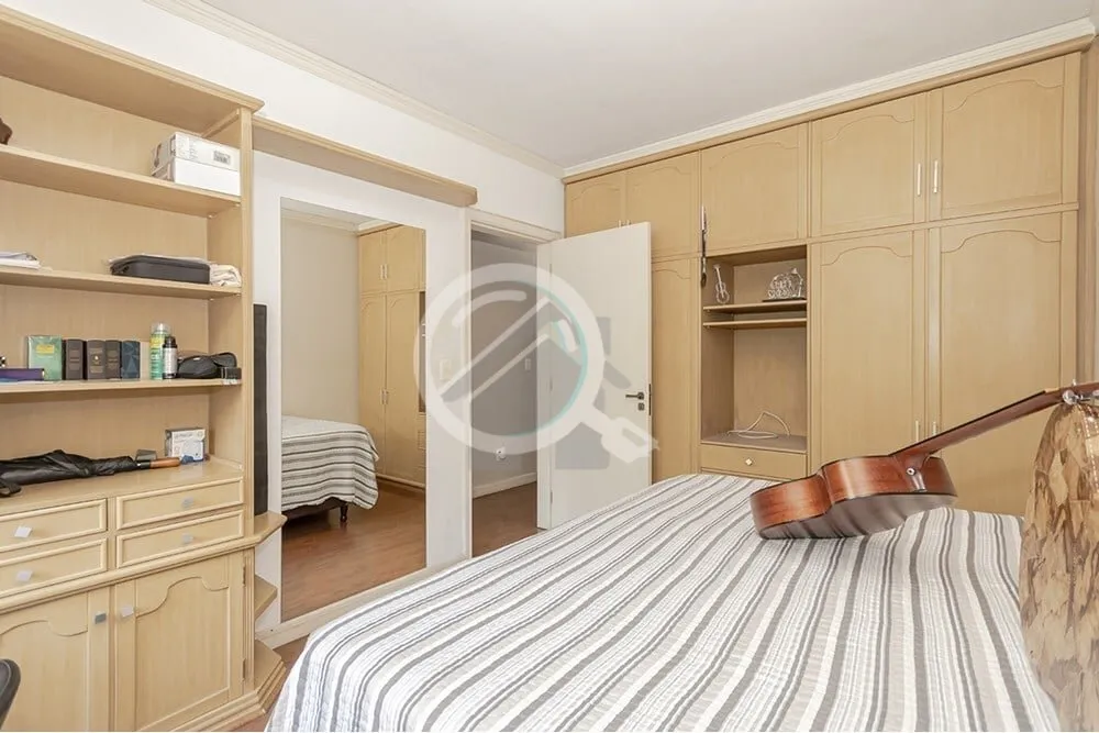 Imagem Ótimo Apartamento à Venda no Bairro Mont'Serrat. Localizado na prestigiada Rua Pedro Ivo, uma rua ...