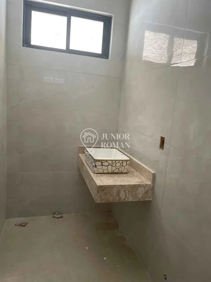 Imagem CASA ALTO PADRÃO COM 3 SUÍTES, 2 SALAS, PISCINA E GARAGEM PARA 2 CAMINHONETES - BAIRRO BANDEIRANTES - BARREIRAS/BA