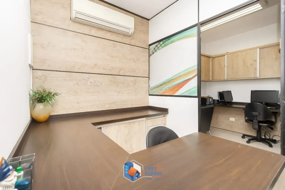Imagem Casa comercial para venda em Interlagos, 265m²
