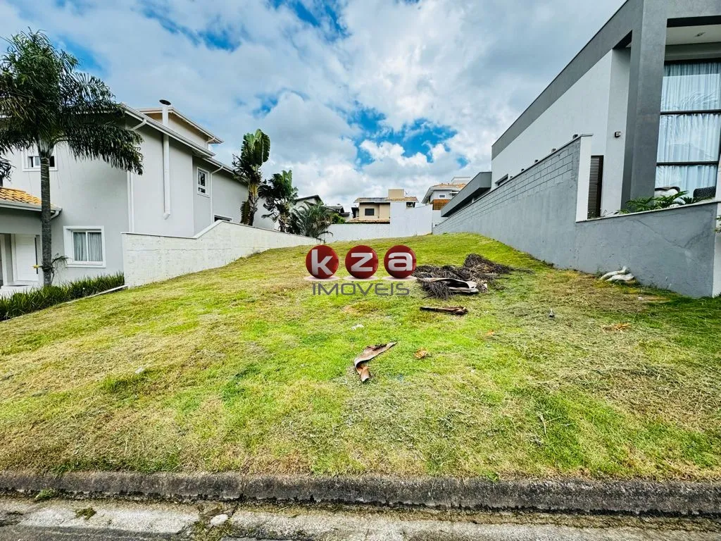 Foto do imóvel Terreno exclusivo à venda em condomínio de luxo em Valinhos-SP - 400m² no Condomínio Millenium!