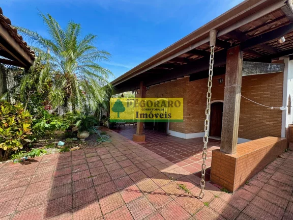 Imagem Casa à com churrasqueira venda na Martim de Sá, 3 quartos, 1 suíte, 1 sala, 2 banheiros, 2 vagas, 128m².