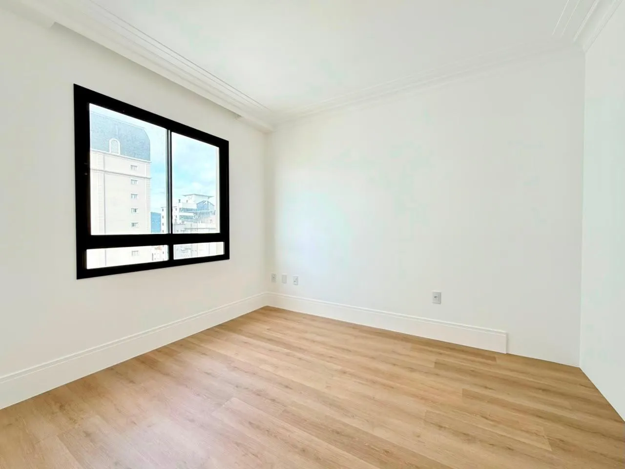 Imagem Apartamento com vista para o mar à venda com 180m2 por R$ 4.450.000,00