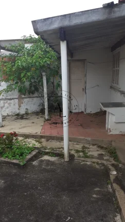 Imagem Ampla Casa com 3 Quartos, Edícula e Quintal Espaçoso: Conforto e Praticidade para Sua Família!