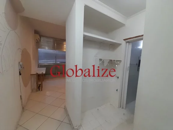 Imagem Linda Sala Living perto da praia com garagem demarcada no bairro do Boqueirão em Santos (SP) por R$.340.000,00 !