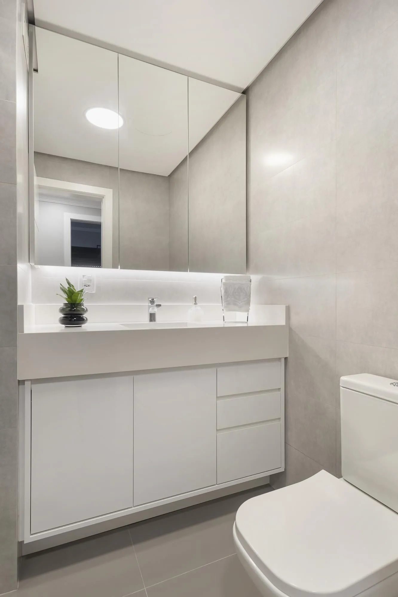 Imagem LINDO APARTAMENTO, PRONTO PARA MORAR.