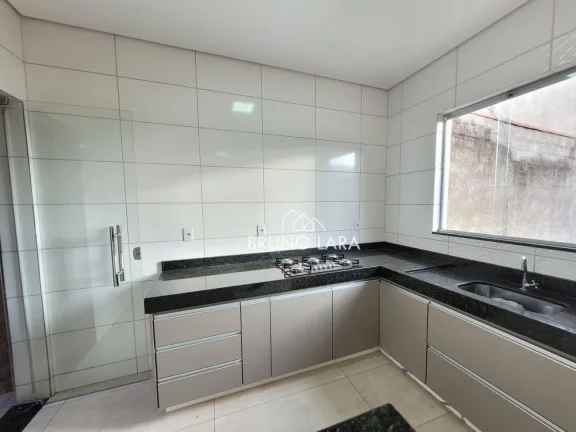 Imagem Casa com 2 dormitórios à venda, 70 m² por R$ 260.000,00 - Progresso - Igarapé/MG