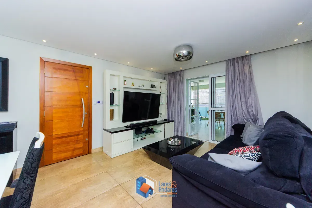 Imagem Sobrado para venda em Sacomã com 5 quartos, sendo 1 suíte, 245m²
