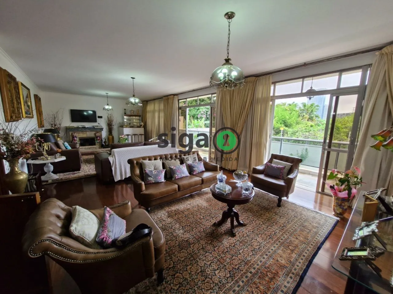 Imagem Casa de 5 dormitórios em condomínio no Real Parque