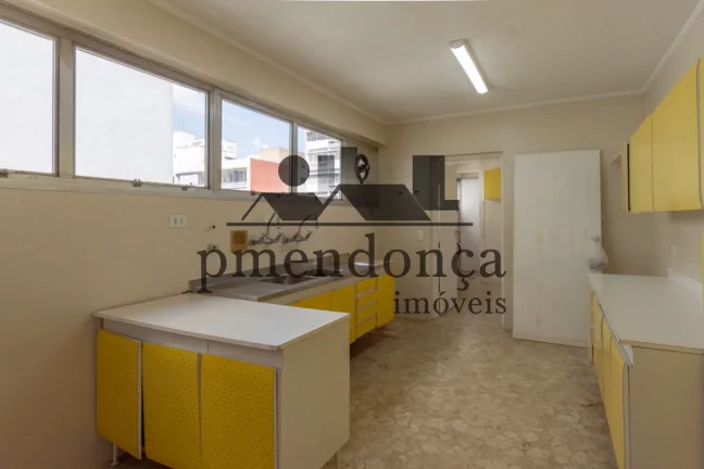 Imagem Apartamento em Higienópolis com 158m², 4 quartos (1 suíte) e 2 vagas.