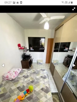 Imagem Apartamento segundo andar de escada 2 quartos sala cozinha 01 banheiro uma vaga de garagem e area gourmet