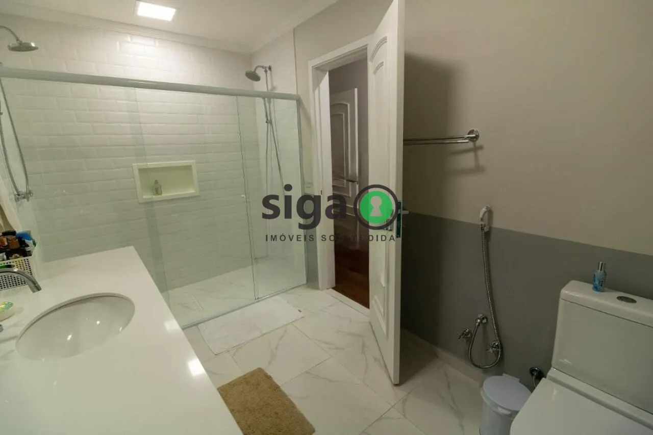 Imagem Casa à venda com 323m², 4 quartos e 3 vagas
