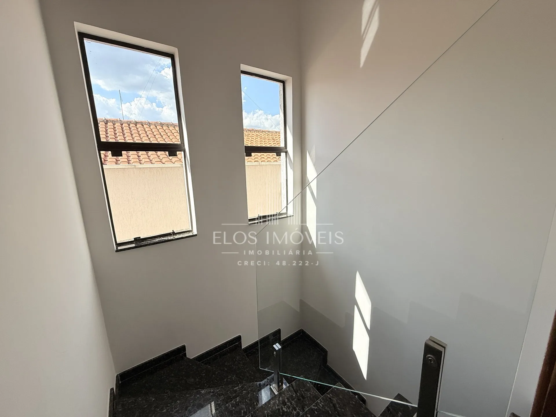 Imagem Sobrado de 3 quartos, 161m² no bairro Jardim Caieira, em Limeira