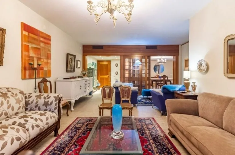 Imagem Cobertura para Venda - 304.71m², 3 dormitórios, sendo 1 suites, 2 vagas - Bela Vista
