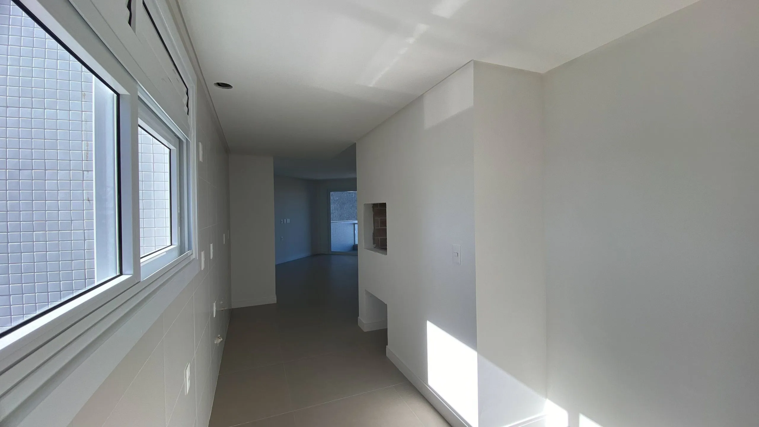 Imagem Apartamento à venda em Torres, Predial, com 2 quartos, 100.44m2