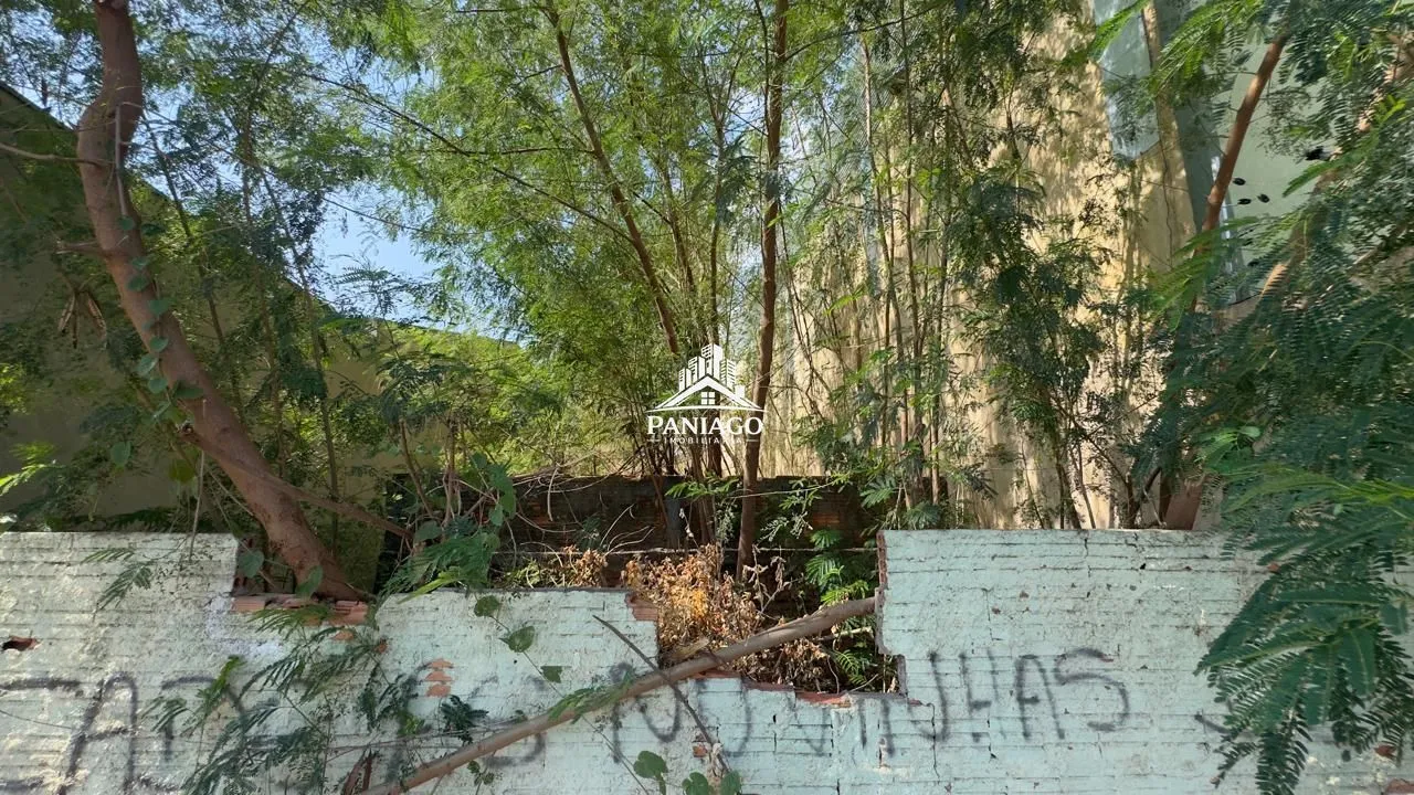 Imagem Terreno à Venda no Bairro Araés - 300m² - Aceita Troca por Veículo, Casa ou Terr