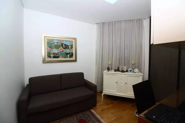 Imagem Área Privativa Reformada à Venda no Santo Antônio | 4 Quartos, Suíte.