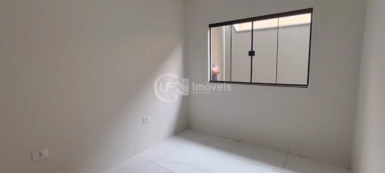 Imagem Casa à Venda em Campo Grande-MS 3 quartos, 1 suíte, 1 sala, 3 vagas de garagem, 98m² - Vila Santo Amaro!